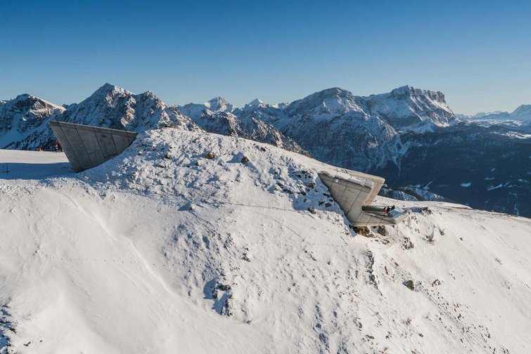 Your ski hotel in South Tyrol: enriching fun on the slopes