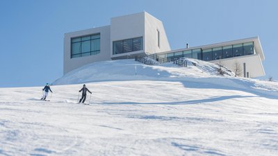 Your ski hotel in South Tyrol: enriching fun on the slopes